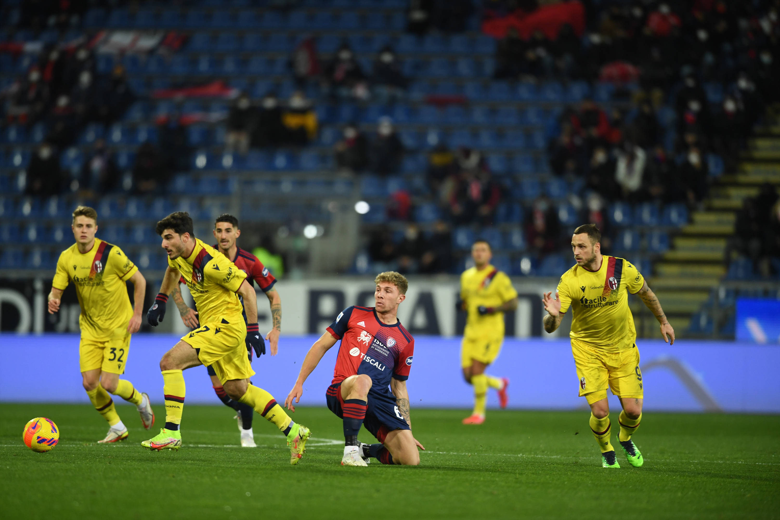 爱游戏官网网页版入口-达拉斯独行侠发布备战花絮，冲刺阶段回应争议，意大利杯任务艰巨，年轻球员得到机会的简单介绍